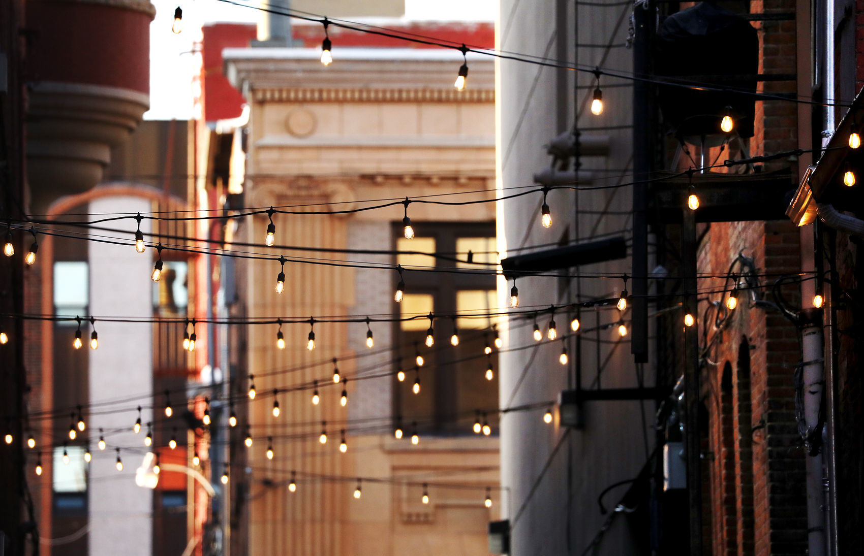 Butte alley gets garden lights